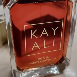 Kayali Déjà Vu White Flower 57 Perfume